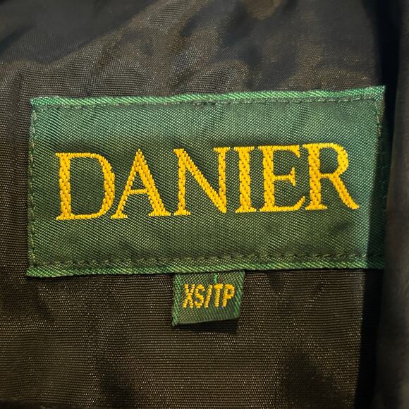 Danier Buttery Soft Leather Asymmetrical Zip Vest w/ Belt Women's XS - Picture 2 of 11